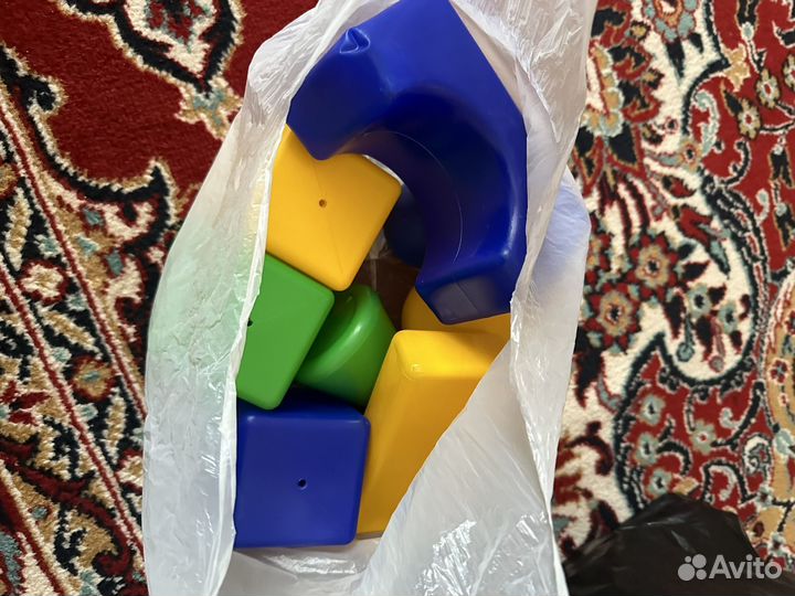 Пакет шариков для бассейна и конструктор