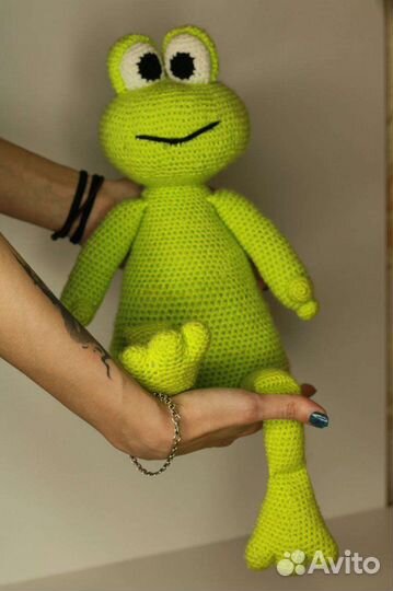 Вязаная лягушка