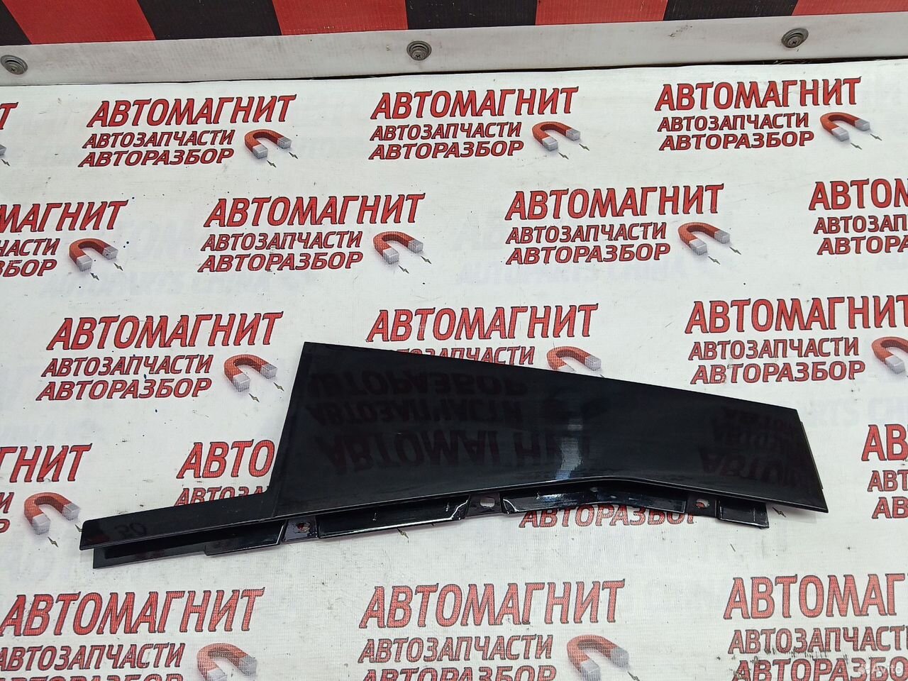 Накладка двери задней правой Хавал Дарго