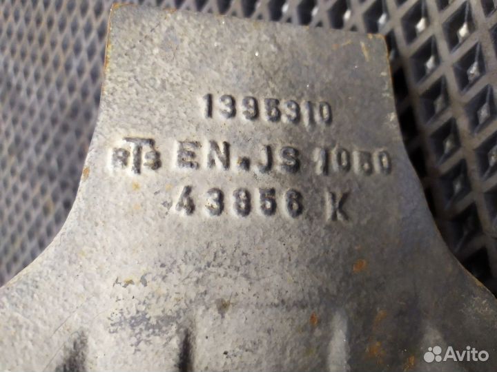 Кронштейн передней рессоры Daf CF