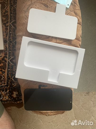 Дисплей iPhone 12