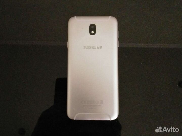 Телефон Samsung galaxy j7