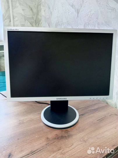 Монитор Samsung 20