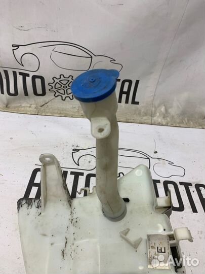 Бачок омывателя Toyota Corolla 150 1ZR 2008