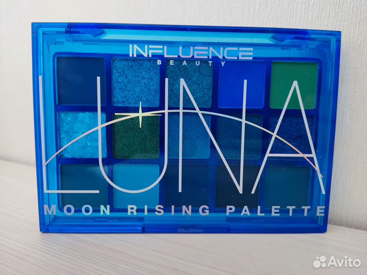 Палетка теней Influence Beauty Luna