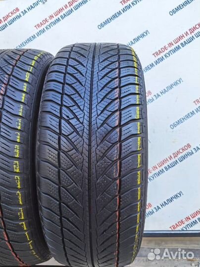 Goodyear UltraGrip Performance 225/55 R17 97T