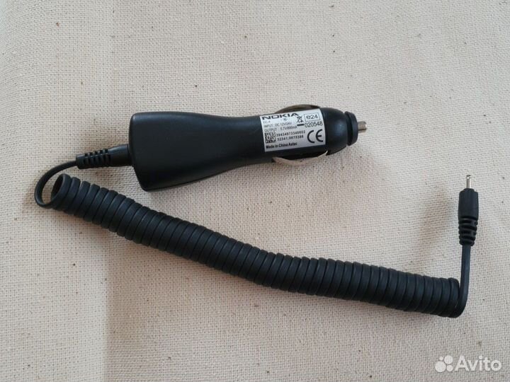 Автомобильное зарядное устройство Nokia для телефо