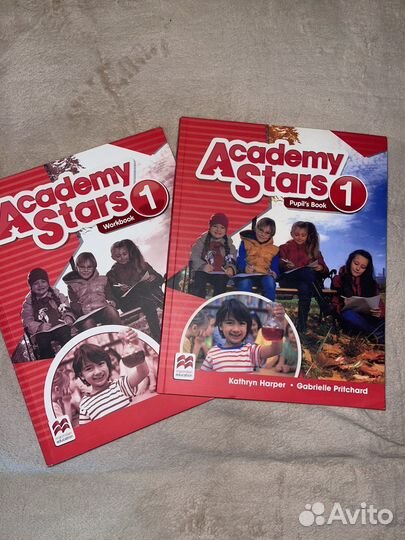 Учебник и тетрадь по английскому Academy Stars