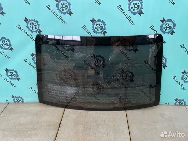 Стекло заднее Hyundai Solaris 2 1.4