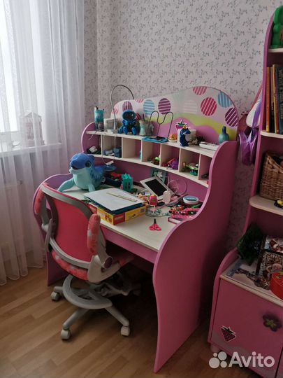 Стол письменный для девочки