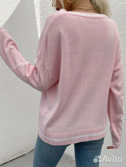 Милый свитер с принтом скелета