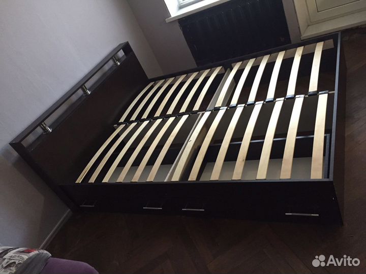 Кровать двуспальная