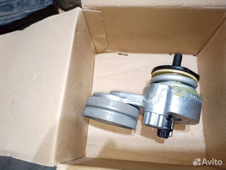 Натяжной ролик Опель Зафира 1.8