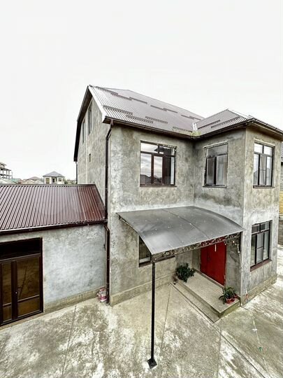 Дом 300 м² на участке 6 сот.