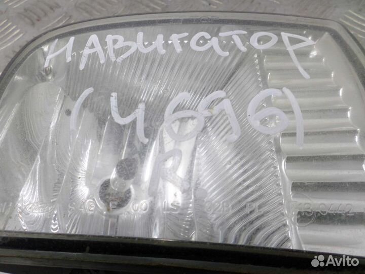 Фара противотуманная правая Lincoln Navigator 2