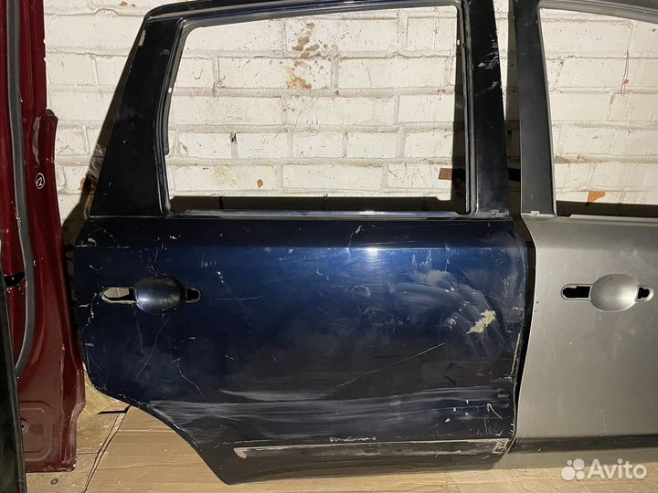 Nissan note дверь