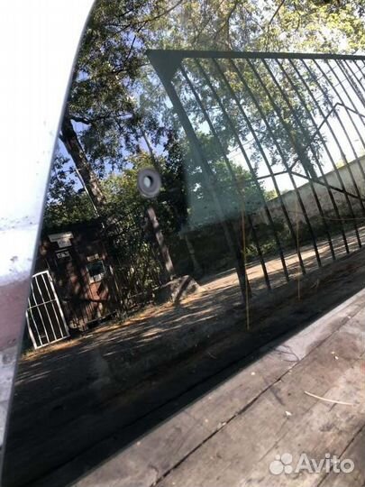 Стекло заднее правое Mercedes V-Class W639 112.951