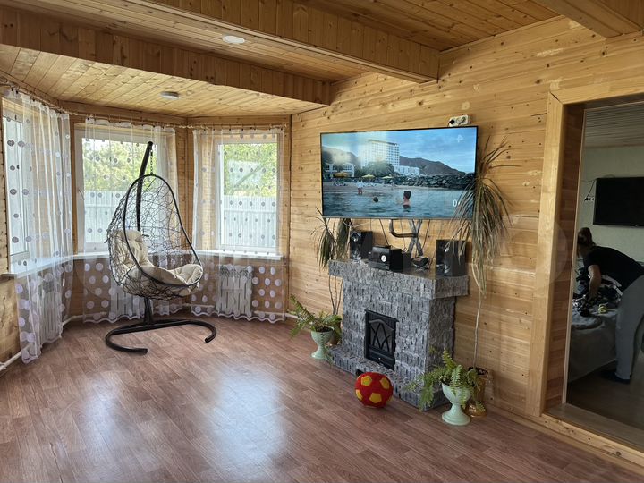 Дом 100 м² на участке 6 сот.