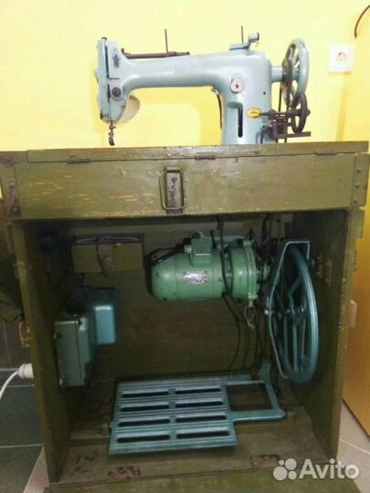 Швейная машинка 322 класс военная полевая