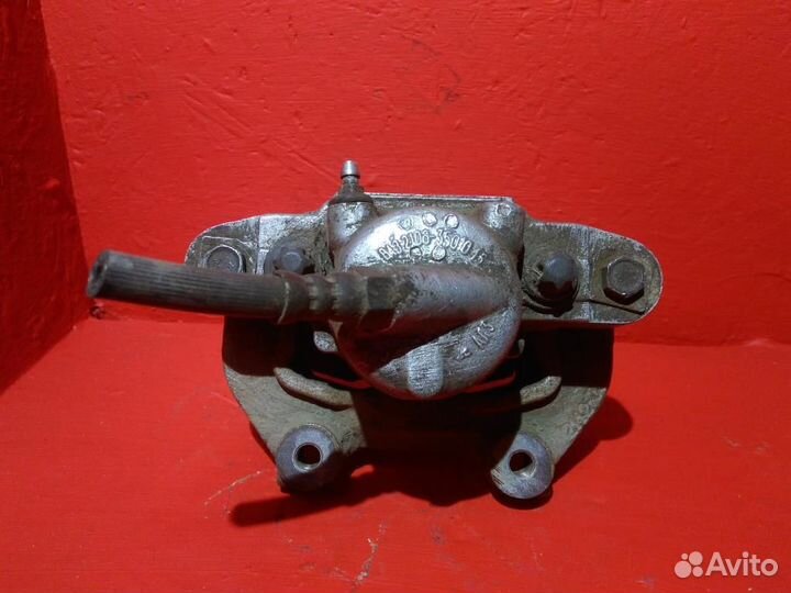 Ваз 2110 суппорт R14 передний левый приора калина