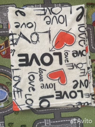 Плед бежевый love