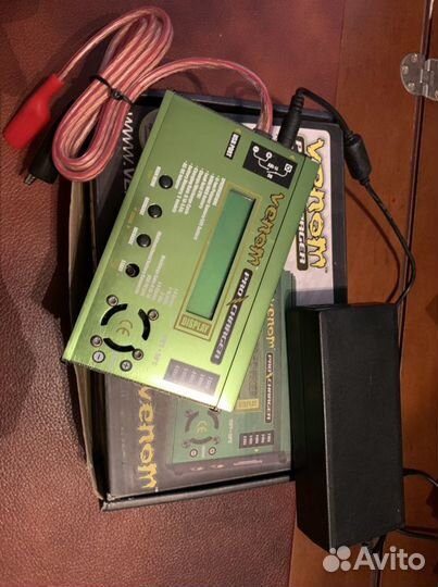 Зарядное устройство Venom pro charger