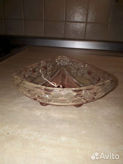 Конфетница и ваза. Цветное стекло. Германия