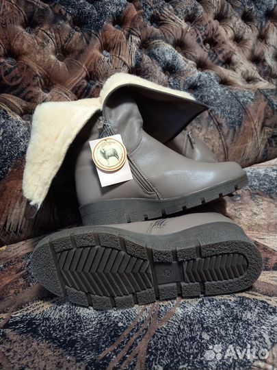 Зимние женские сапоги 38