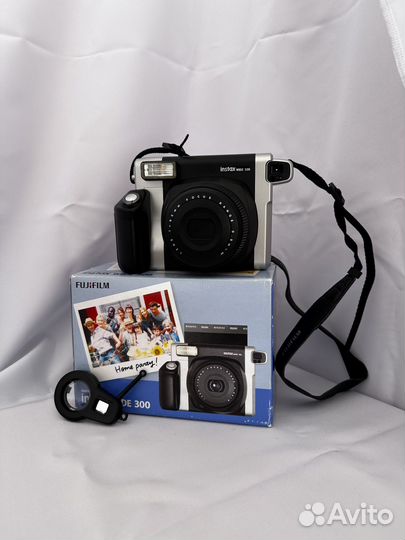 Плёночный фотоаппарат полароид instax wide 300