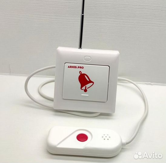 Кнопка вызова персонала с выносной кнопкой в руку