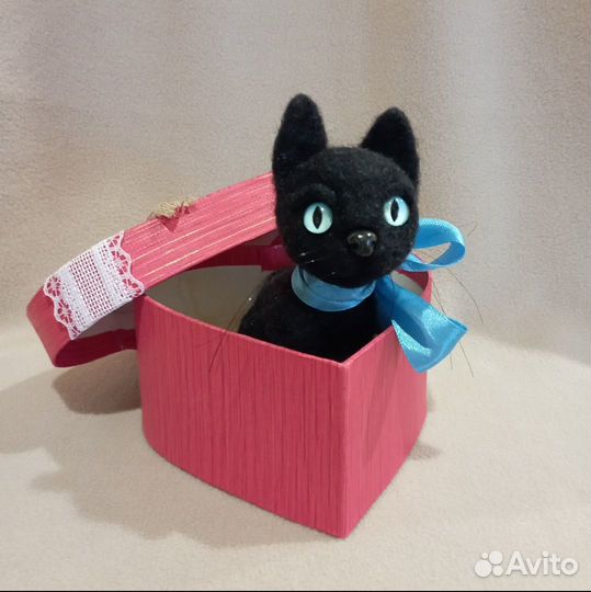 Игрушка интерьерная черный кот