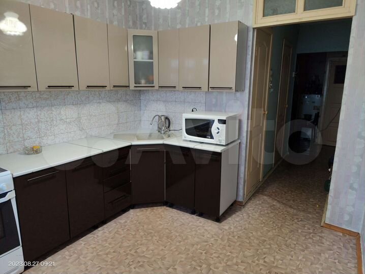 4-к. квартира, 86 м², 1/10 эт.