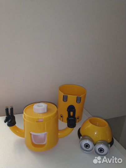 Дозатор зубной пасты