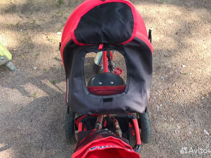 Трехколесный велосипед с ручкой