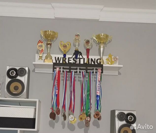 Продам держатель для медалей