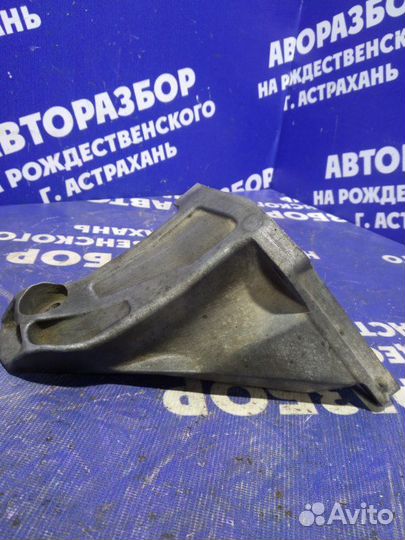 Кронштейн опоры двигателя Bmw E65 седан N62B36