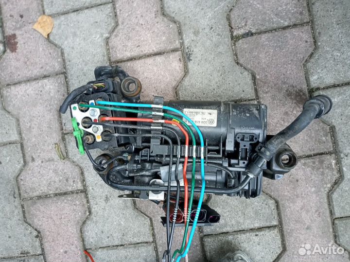 Компрессор пневмоподвески Фаетон 2005