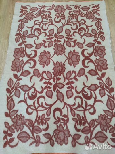 Одеяло шерстяное б\у 135 х 205