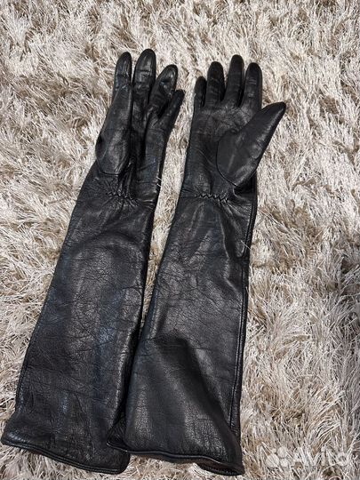 Длинные кожаные перчатки