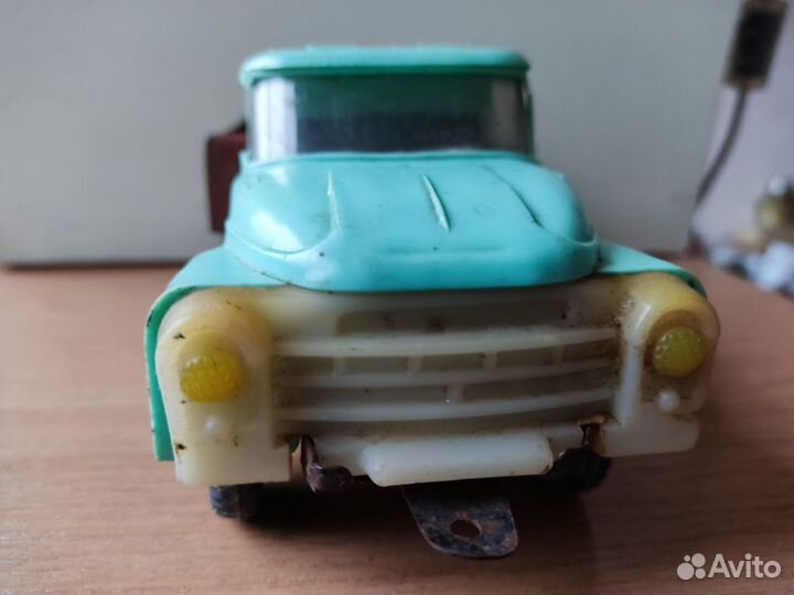 Детские игрушки автомобиль