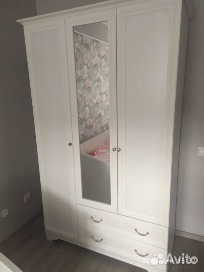 Детский шкаф трехстворчатый