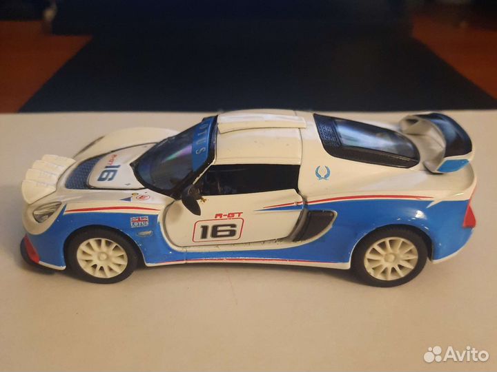 Машинка kinsmart, Lotus Exige R-GT