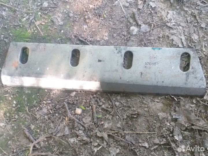 Нож на подборщик