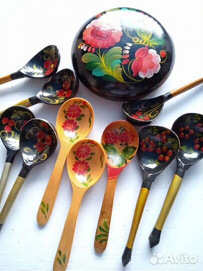 Шкатулка и ложки. Торг уместен. Цена за всё