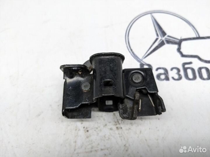 Замок капота w211 E-class 648.961 2004