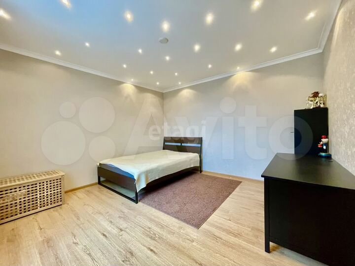 4-к. квартира, 101 м², 5/5 эт.