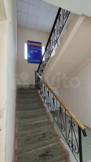 Здание, 1200 м²