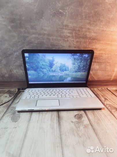 Ноутбук Sony Vaio белый / Intеl Соre i5 / 15.6 HD