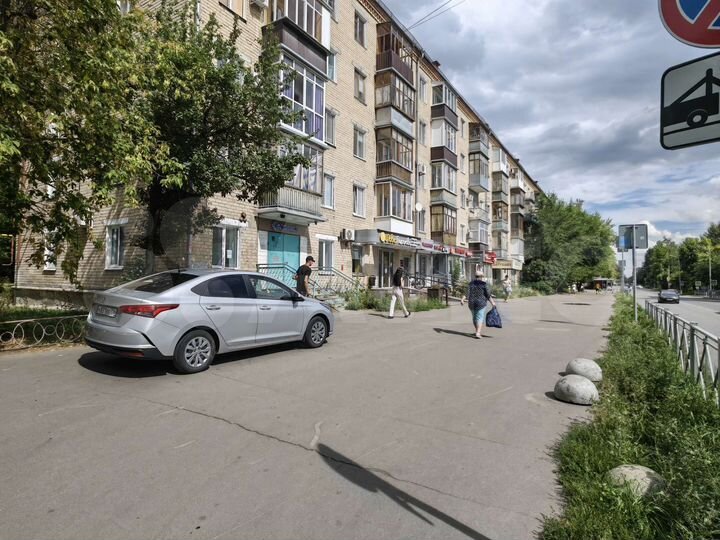 Первая линия трафик, 74 м²