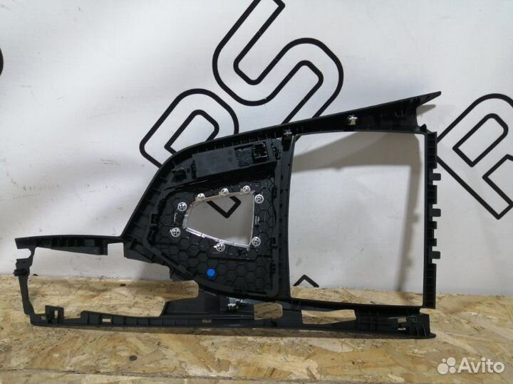 Накладка АКПП Bmw 1-Series F20 Рестайл 1